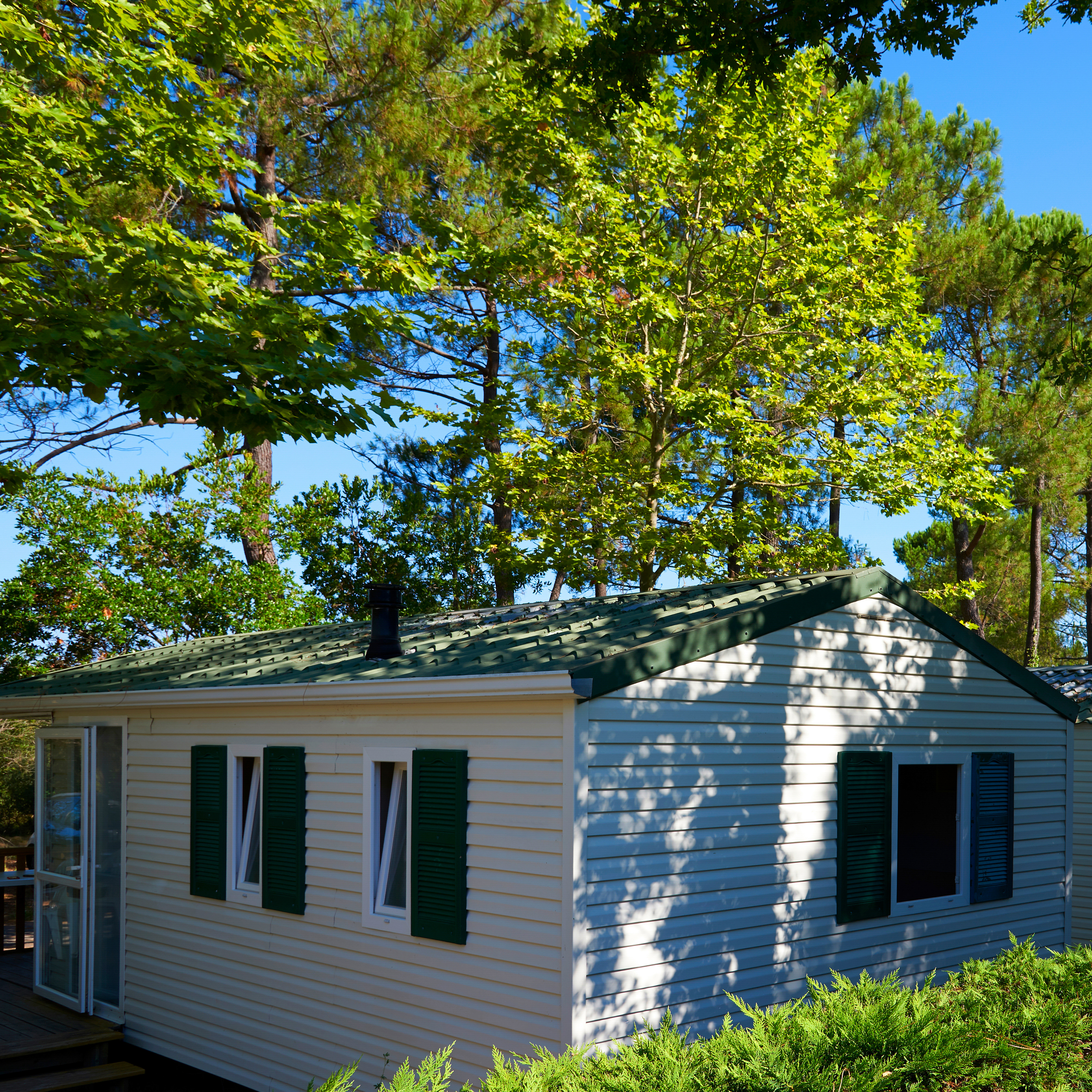 Freedom Construction Division mobile home renovation crew in Lakeland